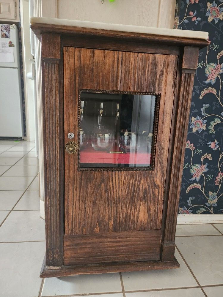 Antique Bar