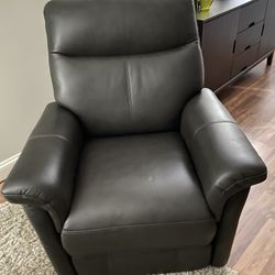 Genuine Black Leather Recliners. $200 In EXCELLENT CONDITION.