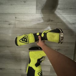 Answer AR1 Men's Size 10 Motocross Boots 