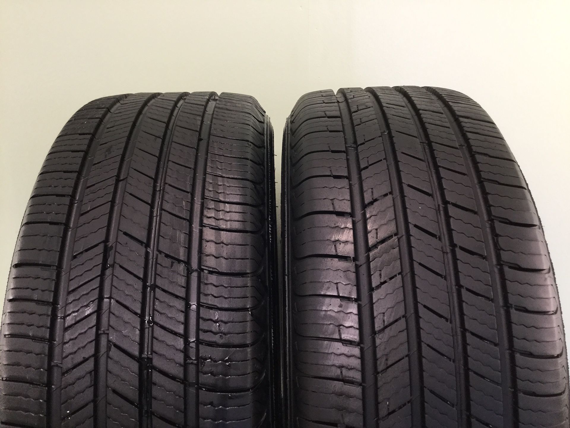 205/55/16 SET OF 2 USED TIRES MICHELIN DEFENDER P205/55R16 91H 2055516