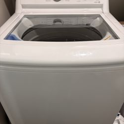 High-Efficiency Top Load Washer with SlamProof Glass Lid - White
