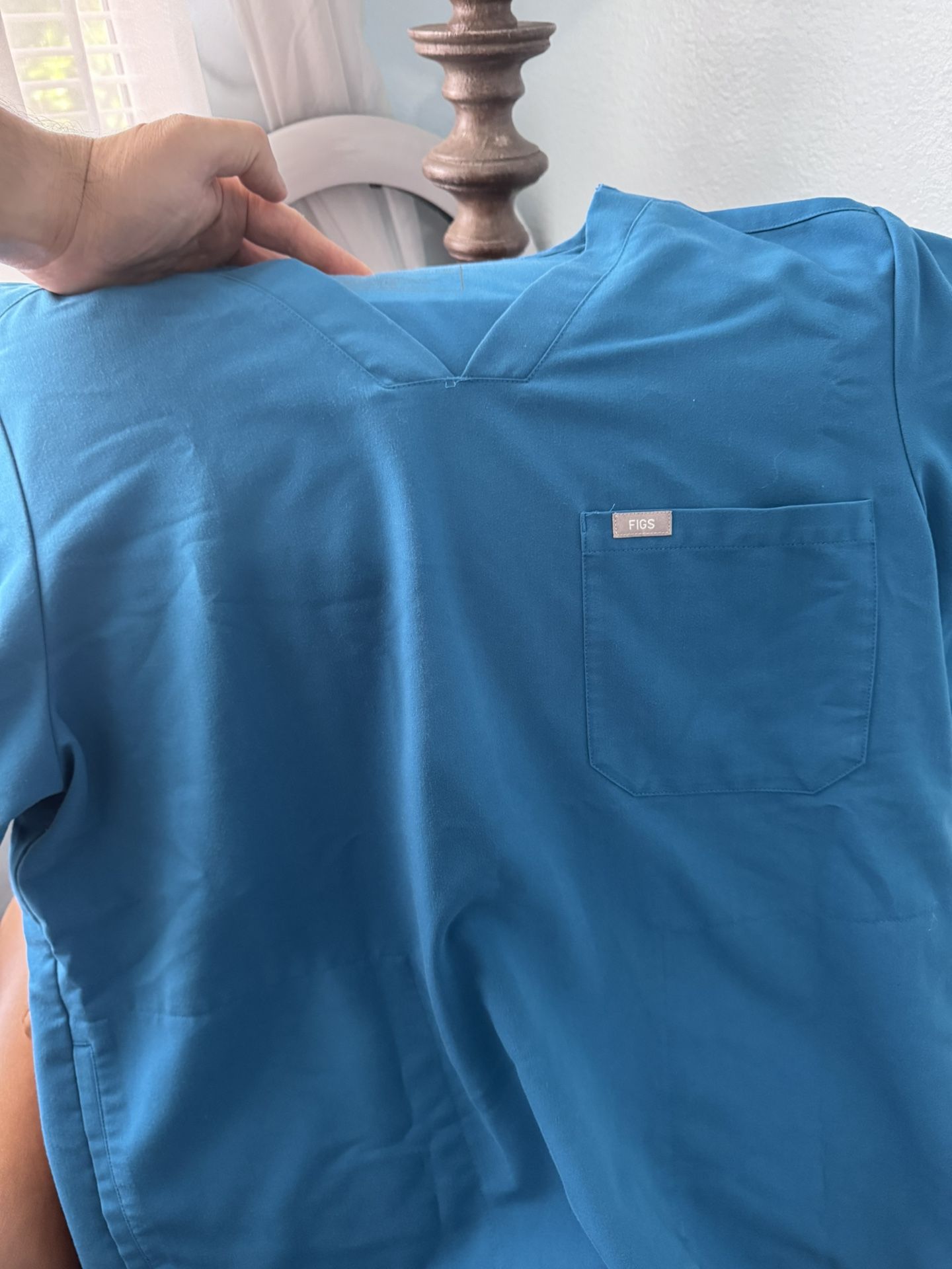 Caribbean Blue Fig Scrubs xl