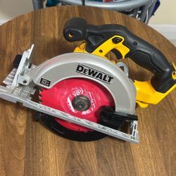 Dewalt 6 1/2 Circular Saw 