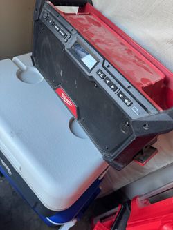 Milwaukee speaker box