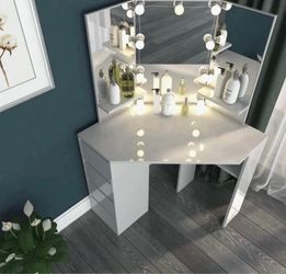White corner Vanity