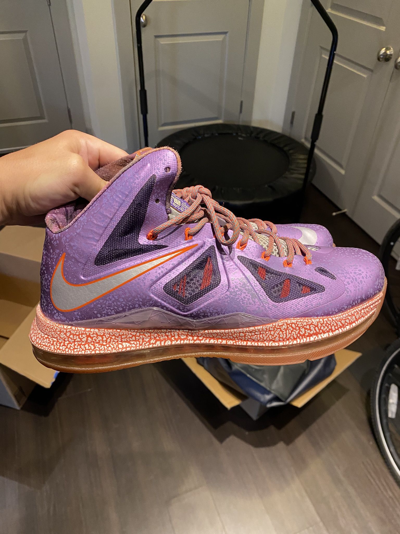 Nike “Area 72” LeBron 10 Nike LeBron 10 (X) Area 72 All Star Galaxy - YouTube main image 2