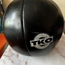 Medicine Ball 8-9lbs