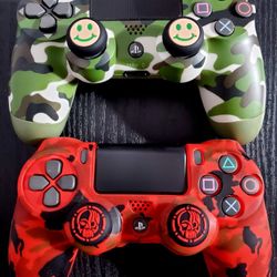 Custom PS4 Controllers 