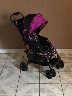 KOLCRAFT UMBRELLA LIGHT WEIGHT STROLLER !!!