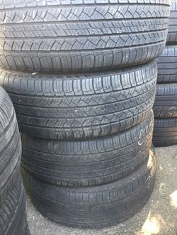 235/55/18 Michelin latitude set of used tires in great condition 225$ for 4 . Installation balance and wheel alignment available but not included