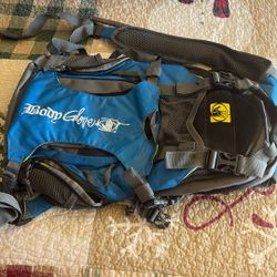 Body glove hiker’s backpack with reservoir