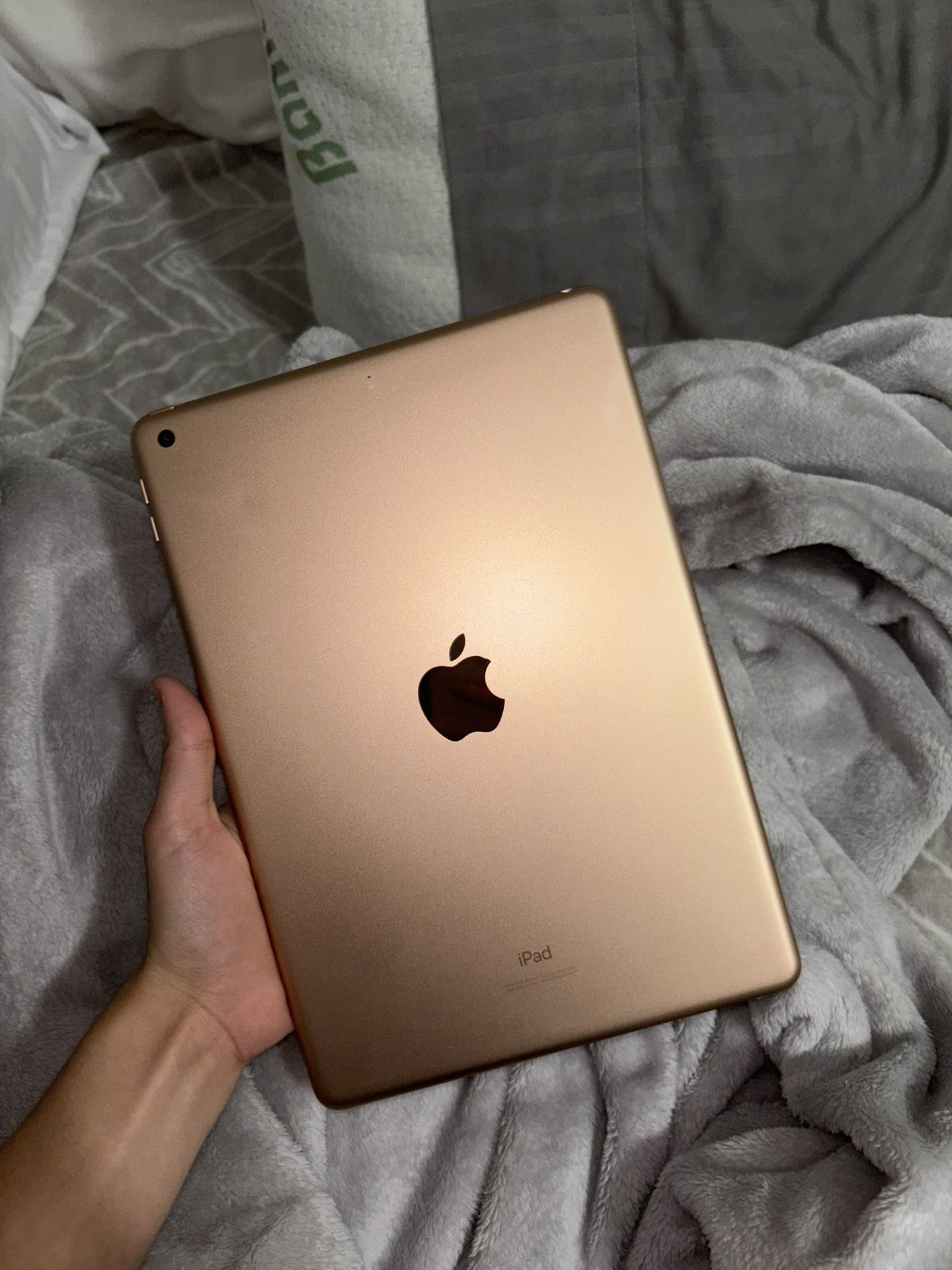 Rose Gold iPad (2019) 7th Gen