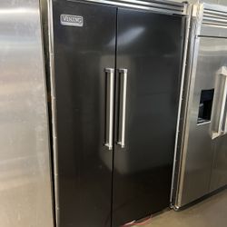 Viking 48”Wide Gloss Black Built In Side By Side Refrigerator 