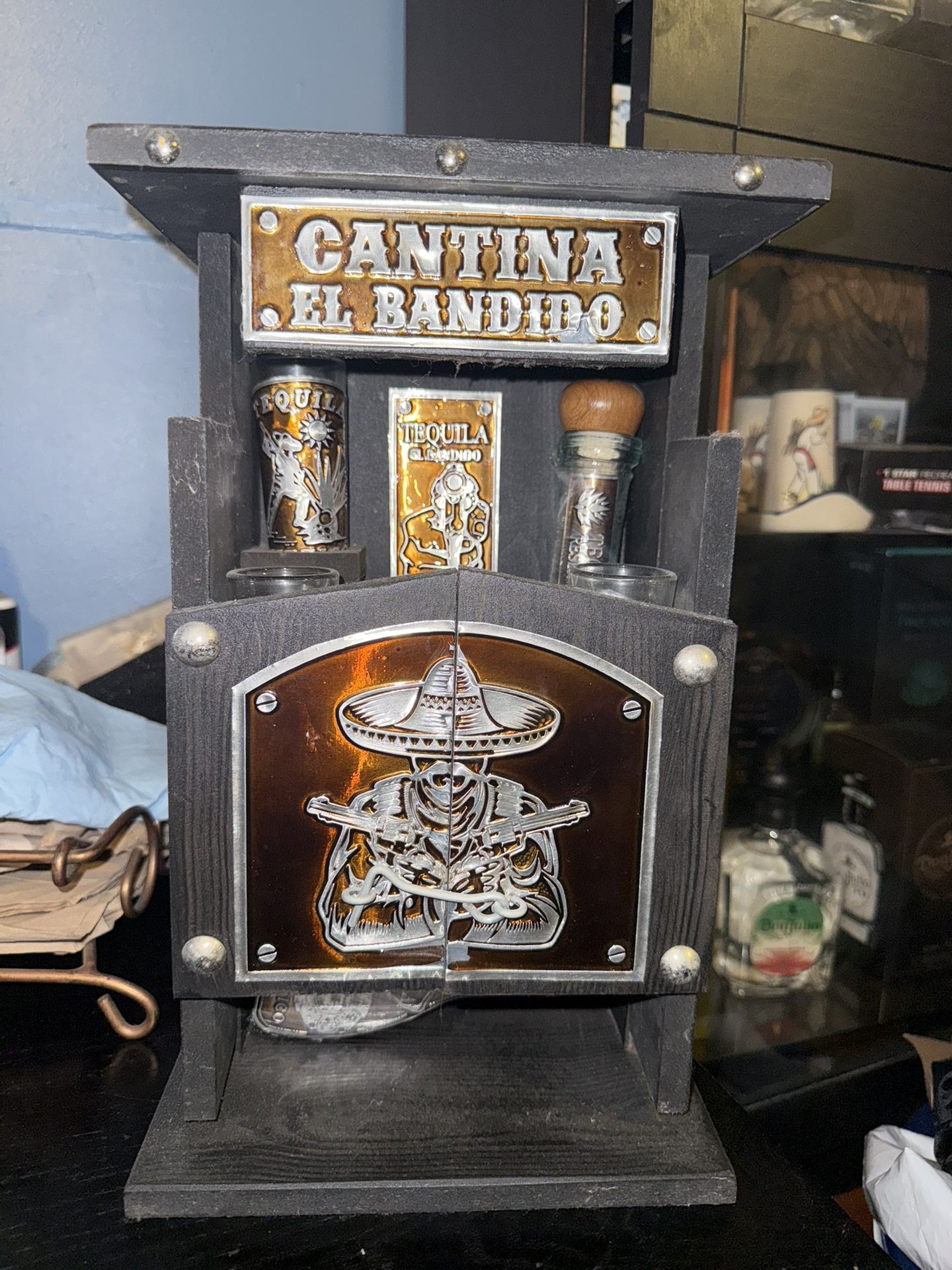 Mini Display Woodedn Bar