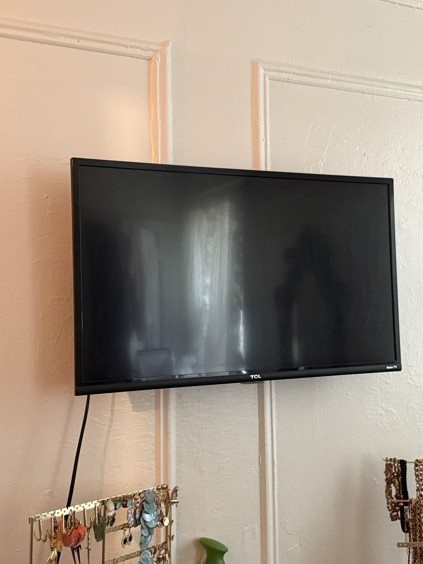 TCL Roku Smart TV – $50 OBO