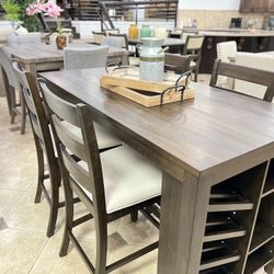 Dining Tables 