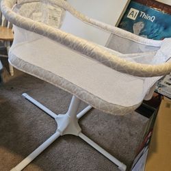 Double Bassinet 