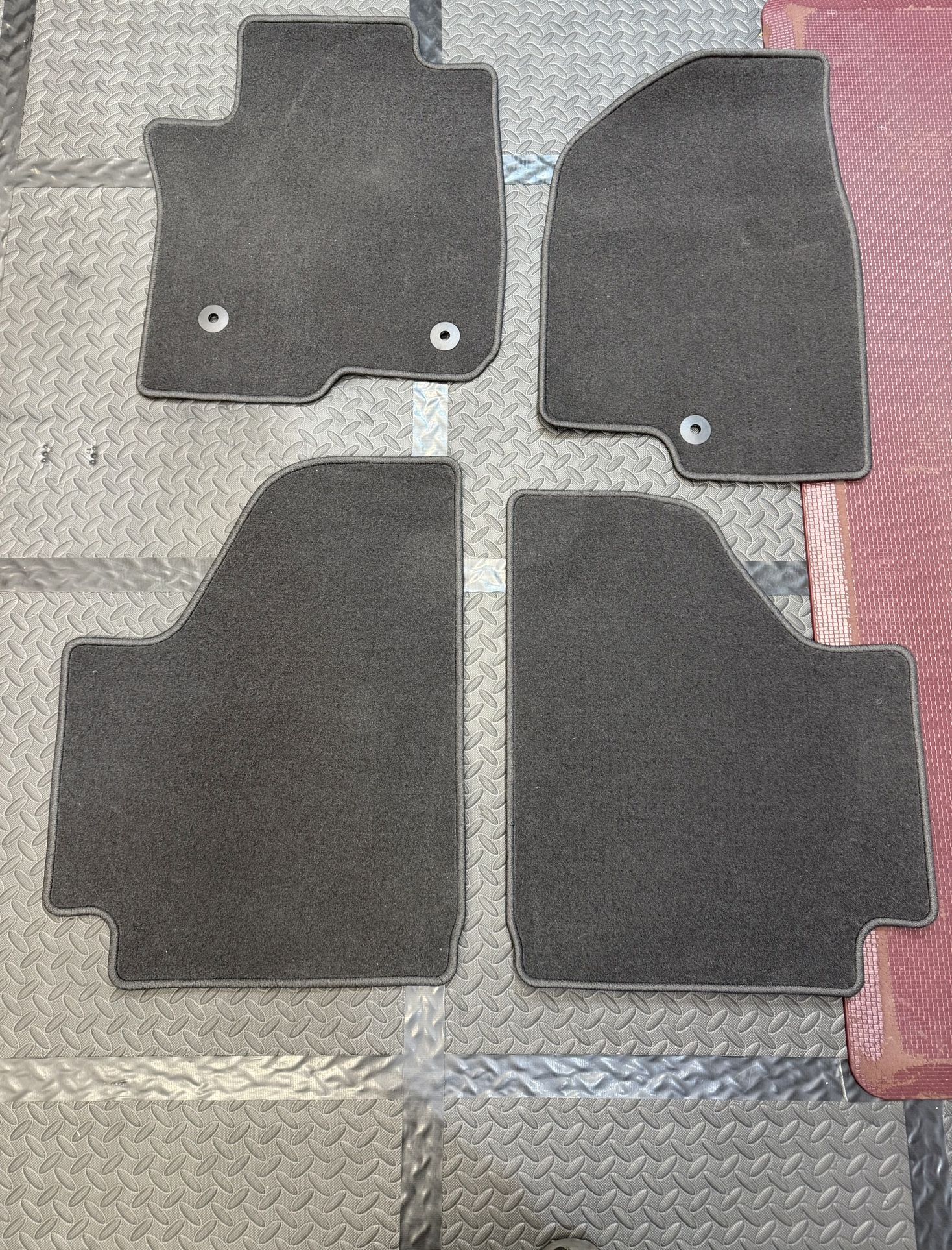 2022 Yukón Original Matt Set