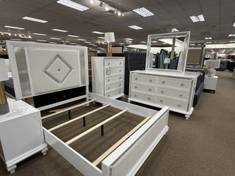 Bedroom Sets: Great Deal Only $10 Down!