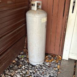 100lb Propane Tank 