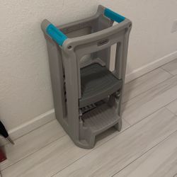 Toddler tower
