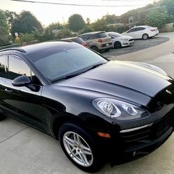 2017 Porsche Macan Fully Loaded | Warranty | Excellent Condition