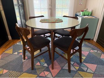 Dinning table and chairs