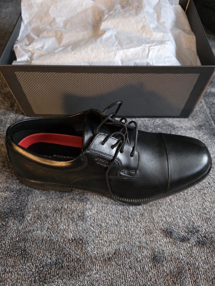 8.5 Men's Rockport Dress Shoes