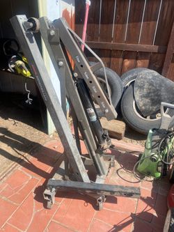 Engine lift