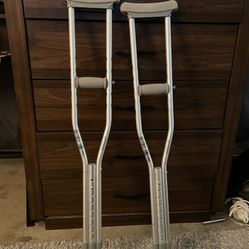 Crutches 