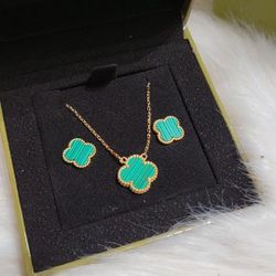 Van Cleef Bracelet & Necklace & Earrings Set 