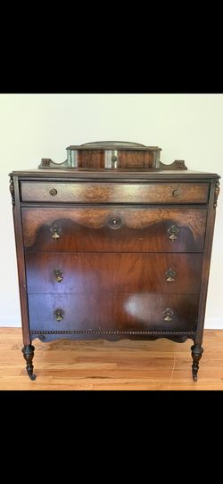 Beautiful Antique Dresser From The depression era 193’0’s 