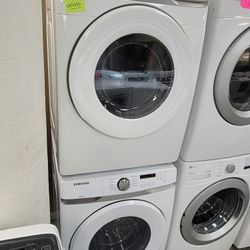 Like New 2020 Samsung Front Loading Washer And Gas Dryer Set With Pedestals 