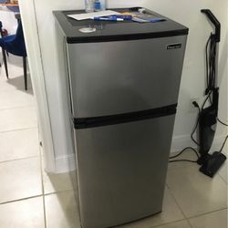 Refrigerador pequeño Magic Chef