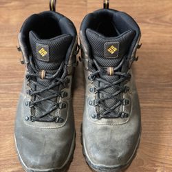 Columbia Men’s Waterproof Boots