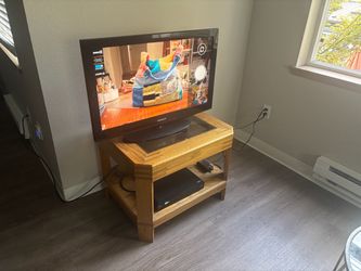 TV & TV Stand | Free