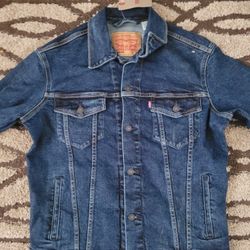 Classic Levi's Denim Jacket