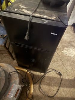 Mini fridge