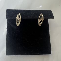 925 pure sterling silver stud earrings with zirconia, handmade .