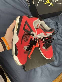 Jordan Retro 4 Toro Bravo