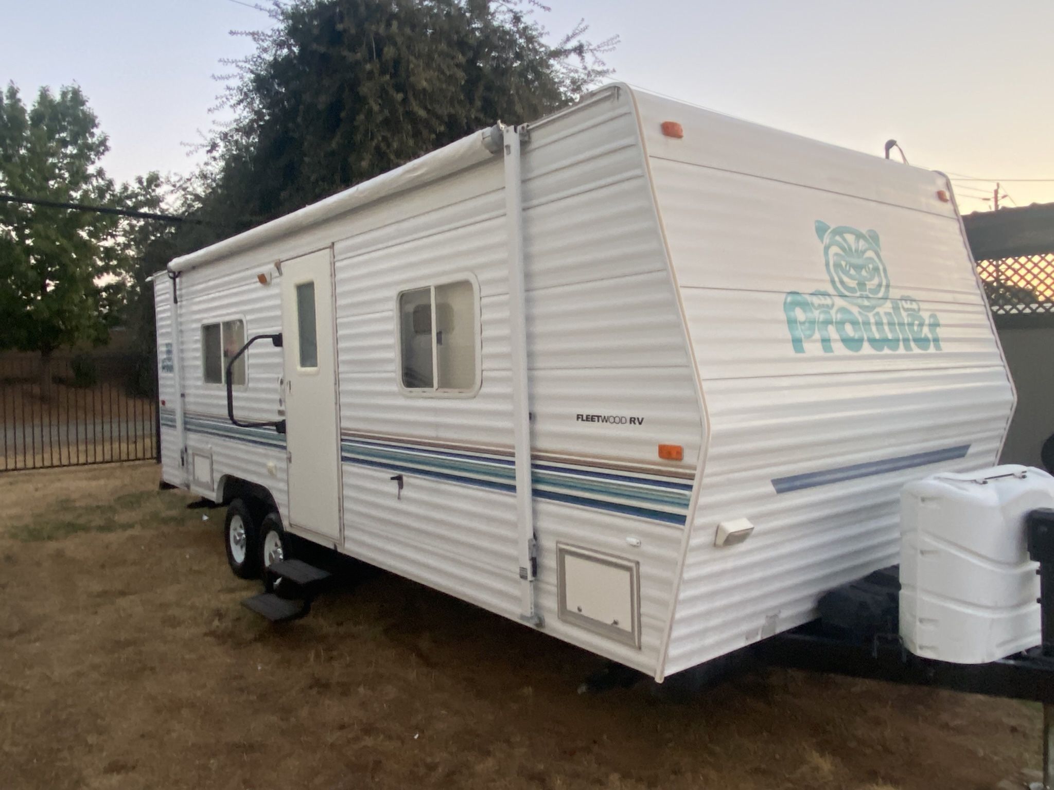 2003 Prowler Light 23 Foot