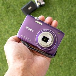 Nikon Coolpix S3100 Digital Camera