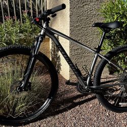 SPECIALIZED Rockhopper BIKE