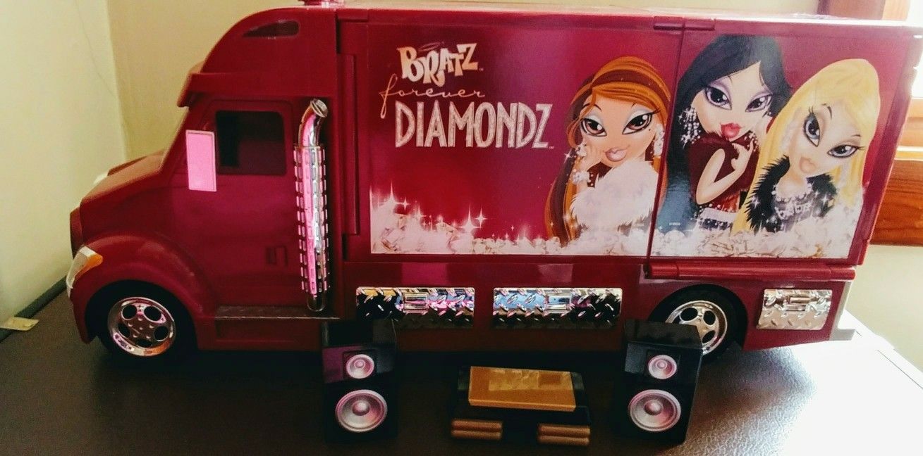 Bratz Dolls Diamondz semi Truck