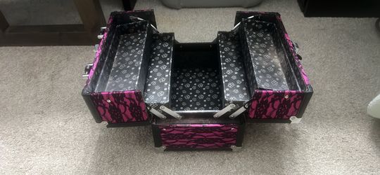 Jewelry box