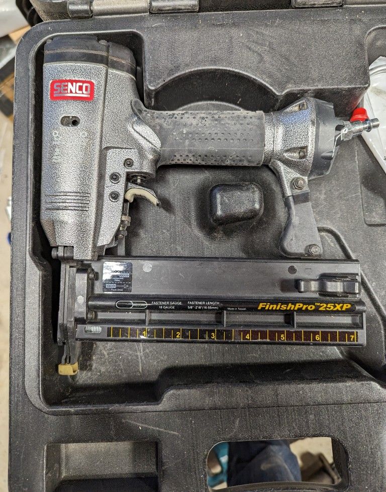 Senco Pneumatic 18g Brad Nailer