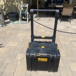 Dewalt Stackable Rolling Tool Box With Handle