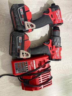 Milwaukee m18 combo kit impact and drill