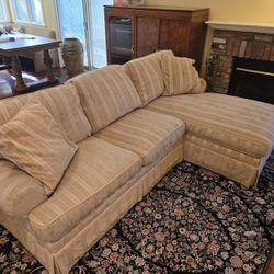 2pc Sectional Couch