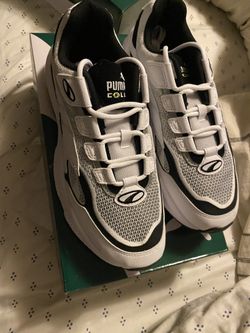 Pumas size 9 men’s